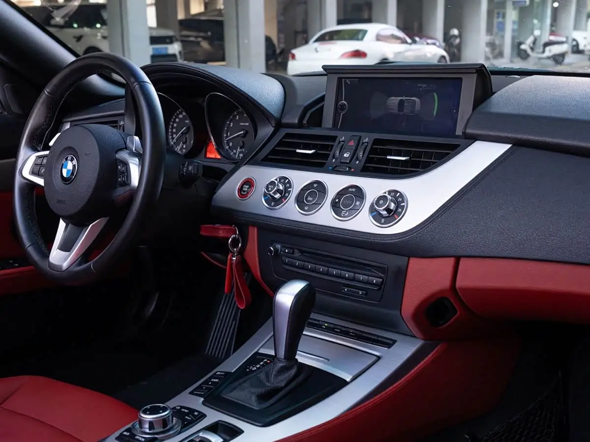 BMW Z4 2011 — Photo 6/10