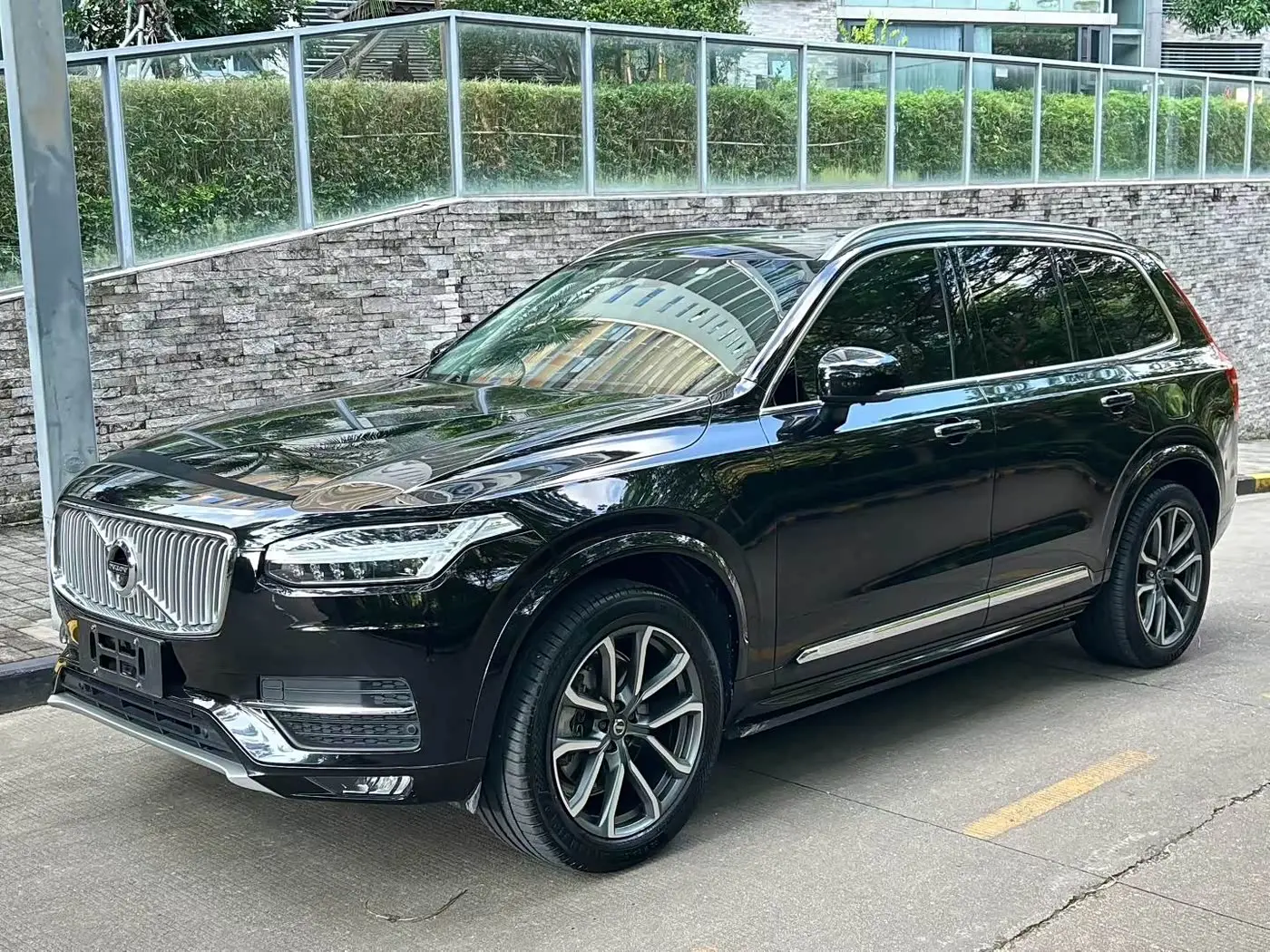 Volvo XC90 2019 — Фото 1/9