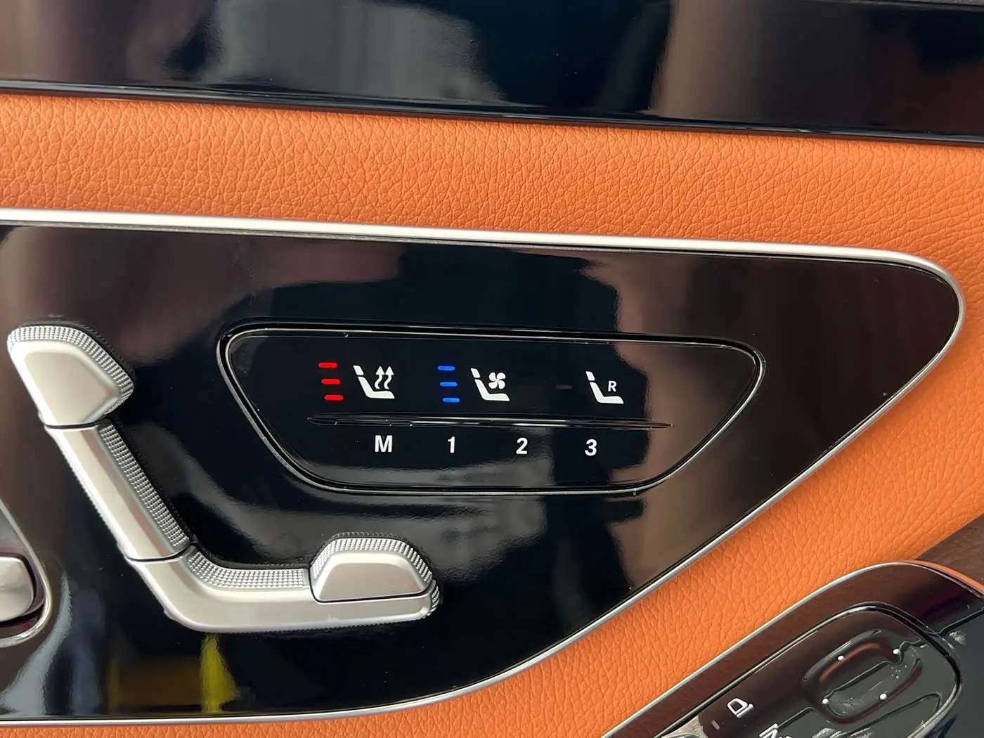 Mercedes-Benz S-Class 2021 — Photo 13/16