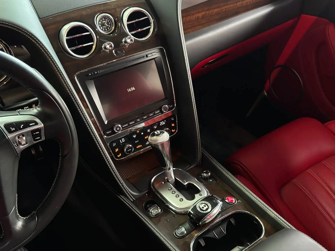 Bentley Continental 2014 — ფოტო 13/19
