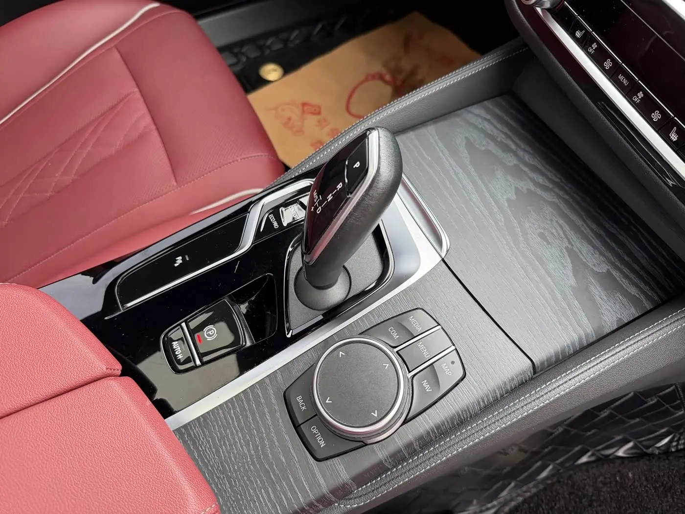 BMW 5 Series 2023 — Фото 9/20