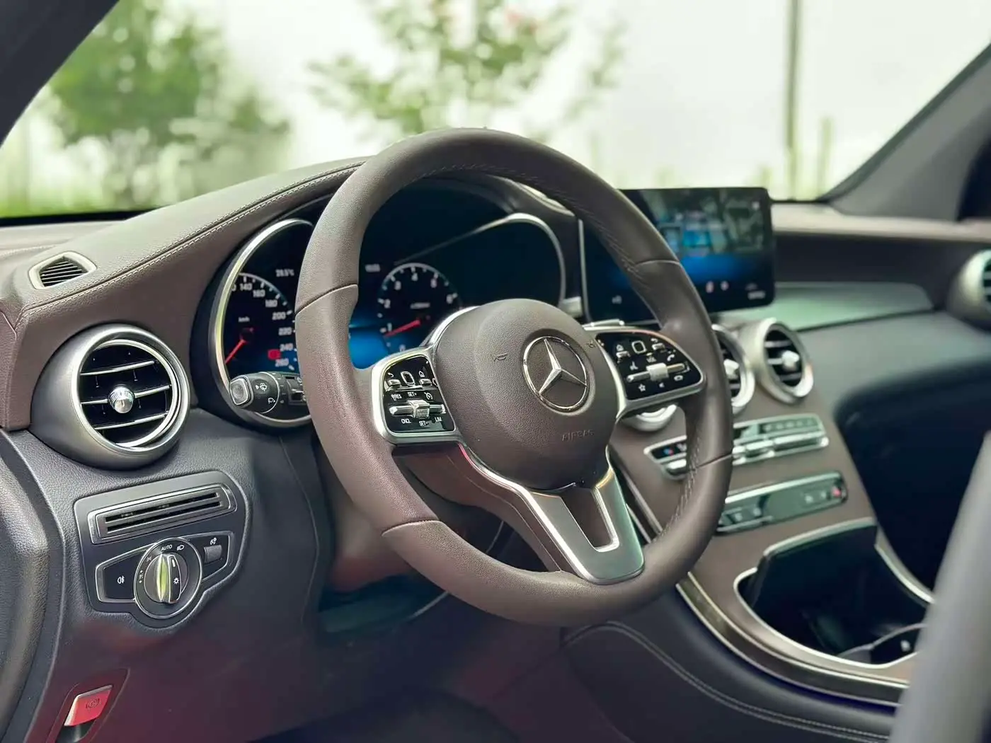 Mercedes-Benz GLC 2020 — Photo 8/11
