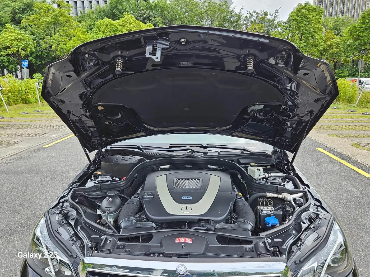 Mercedes-Benz E-Class 2014 — Фото 18/19