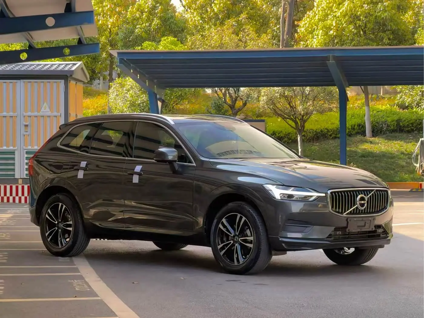 Volvo XC60 2019 — Фото 4/20
