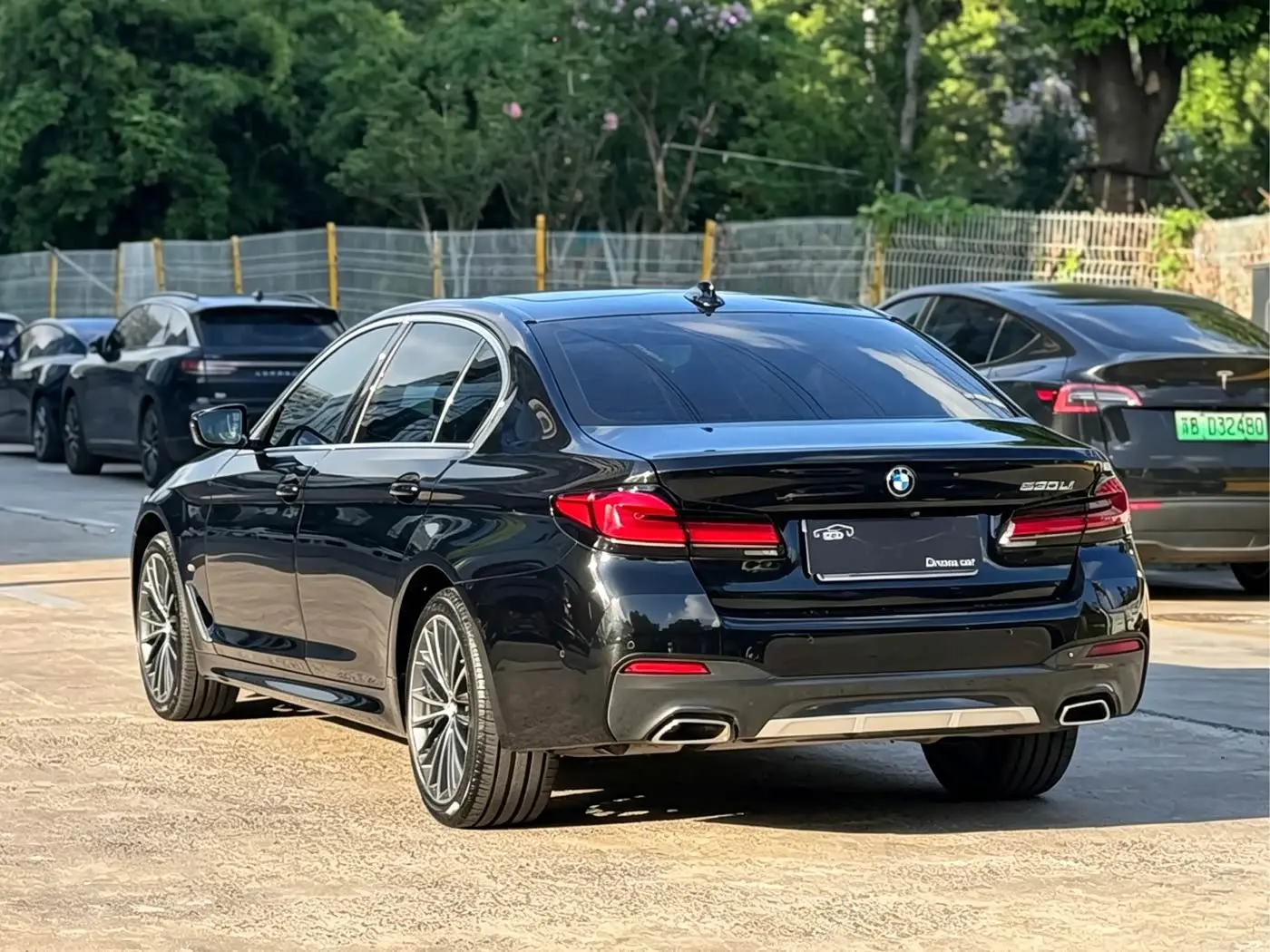 BMW 5 Series 2023 — Photo 6/13