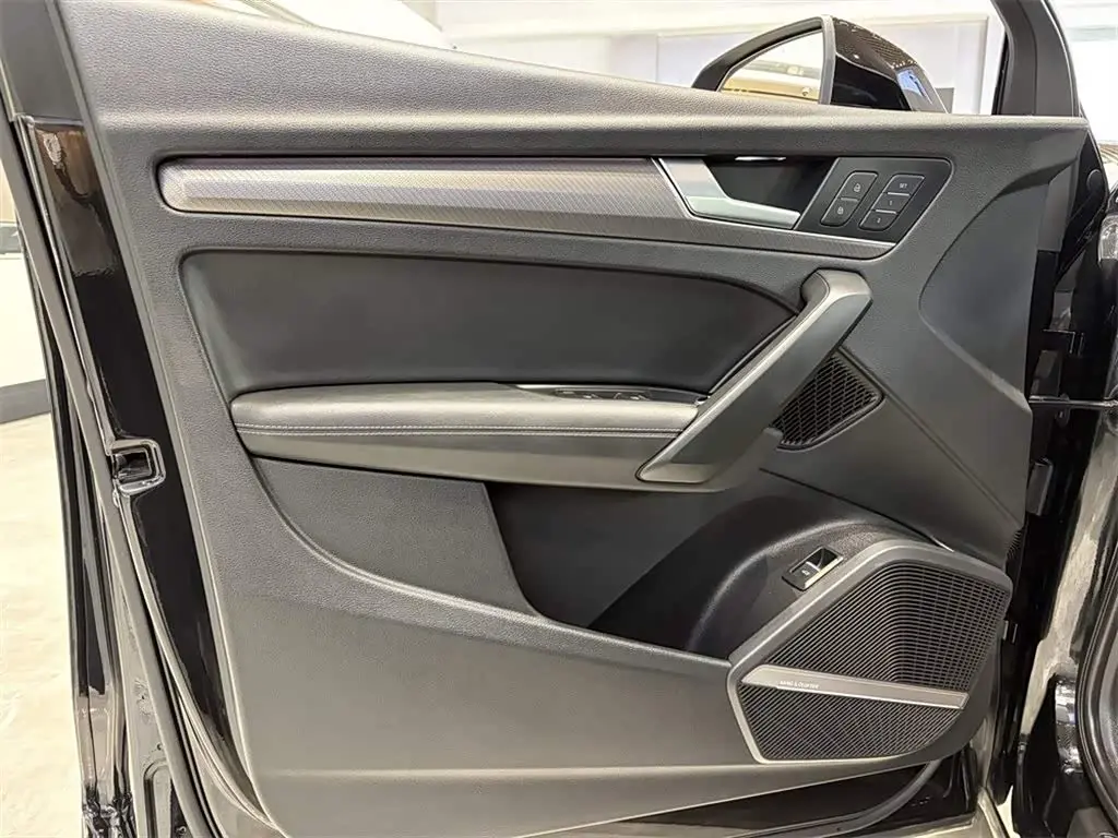 Audi Q5L 2022 — Photo 14/14