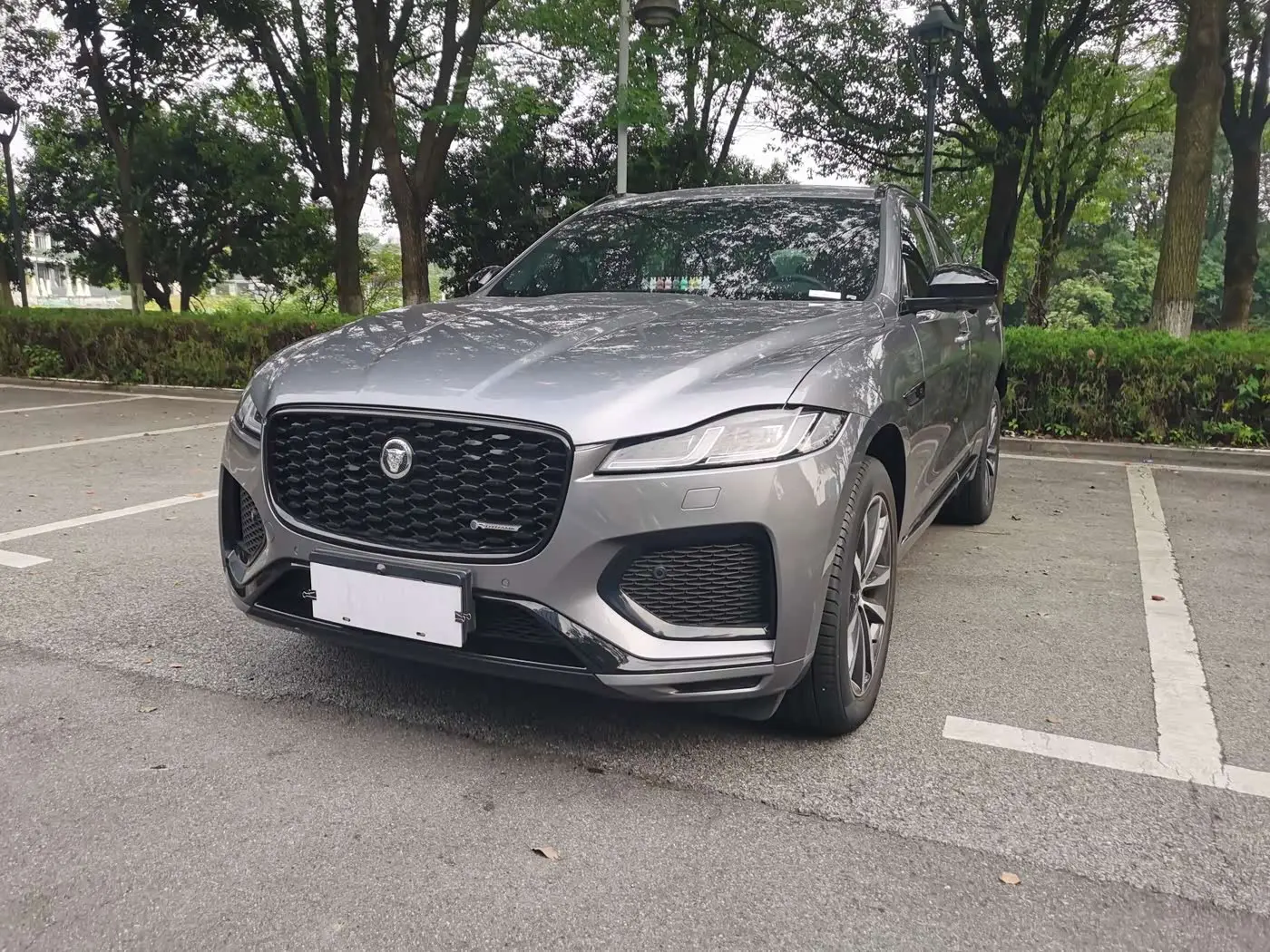 Jaguar F-PACE 2024 — Фото 1/20