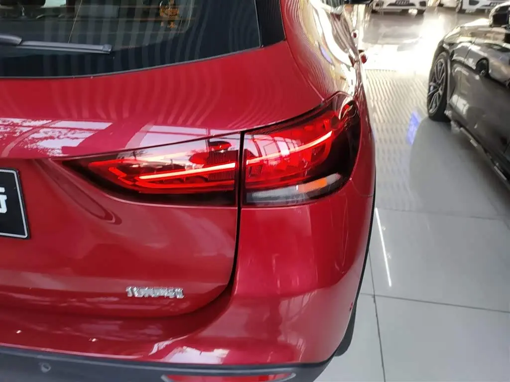 Mercedes-Benz GLA 2020 — Photo 8/20