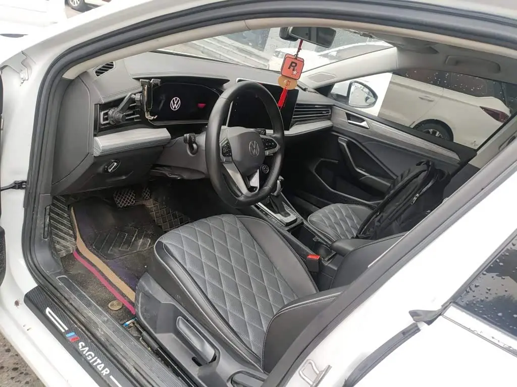 Volkswagen Sagitar 2023 — Photo 16/20