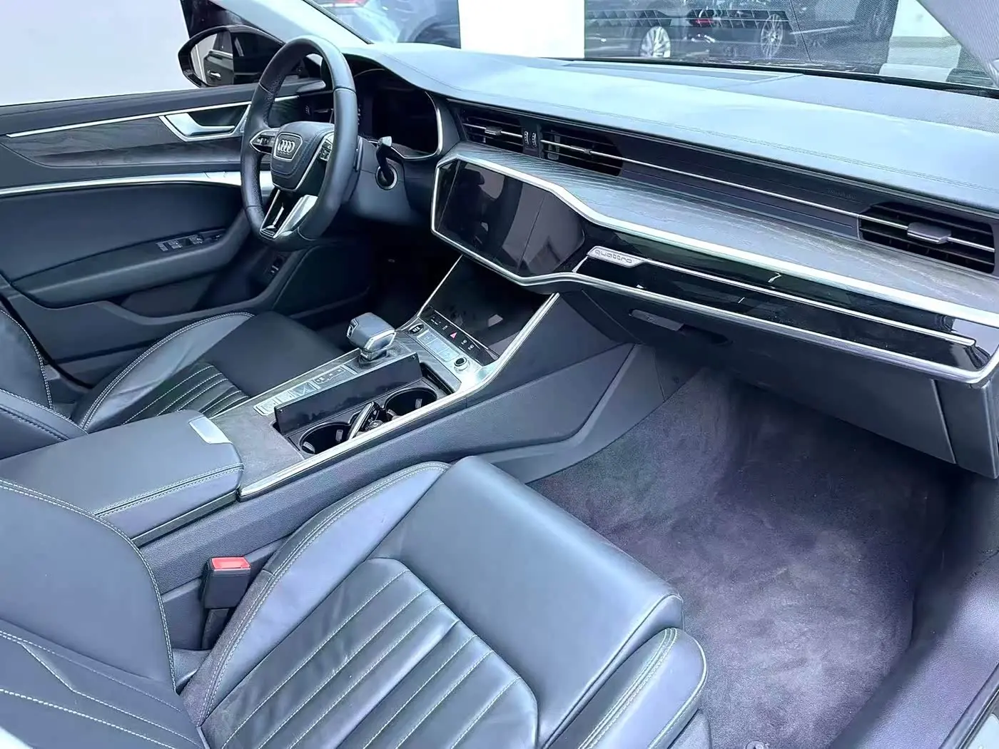Audi A6L 2023 — Фото 12/15