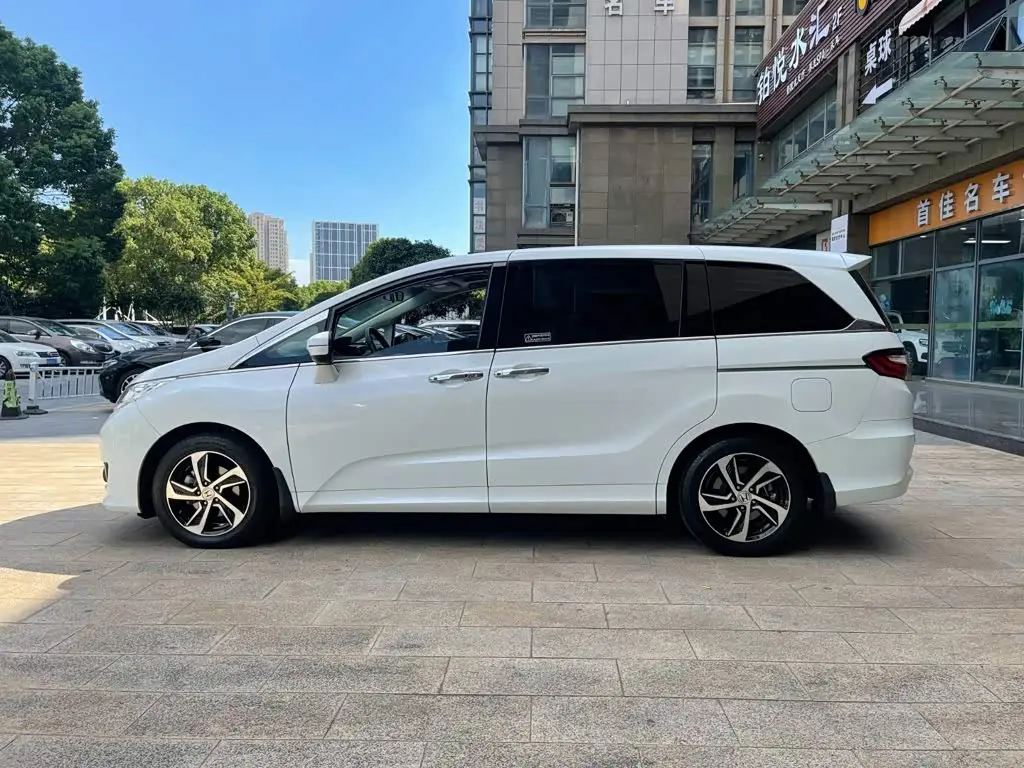 Honda Odyssey 2018 — Photo 6/20