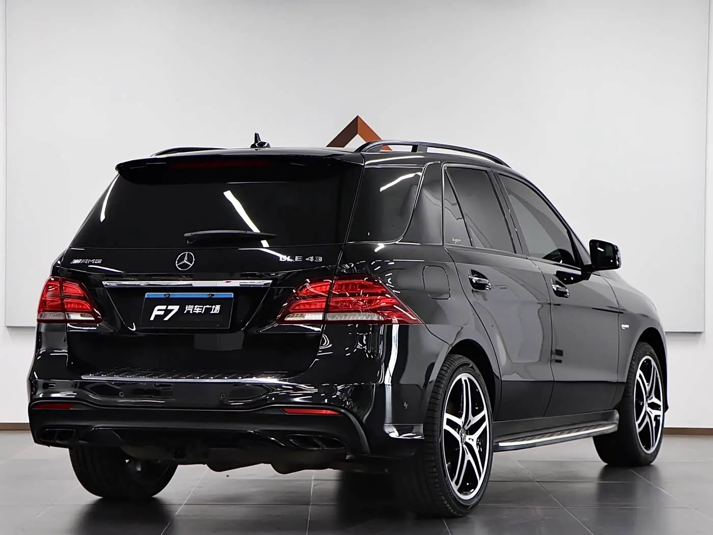 Mercedes-Benz GLE AMG 2018 — Фото 6/20