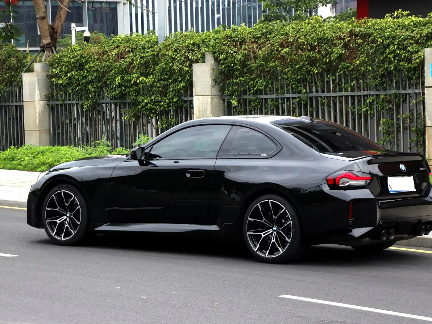 BMW M2 2025 — Photo 9/17