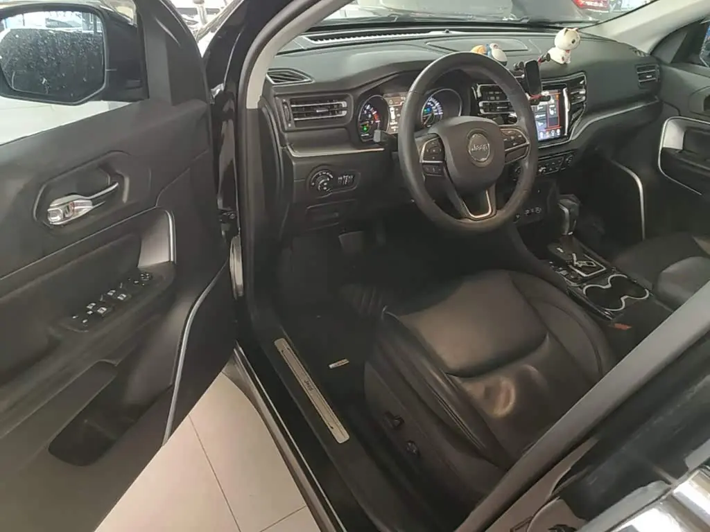 Jeep Grand Commander 2020 — Фото 16/20