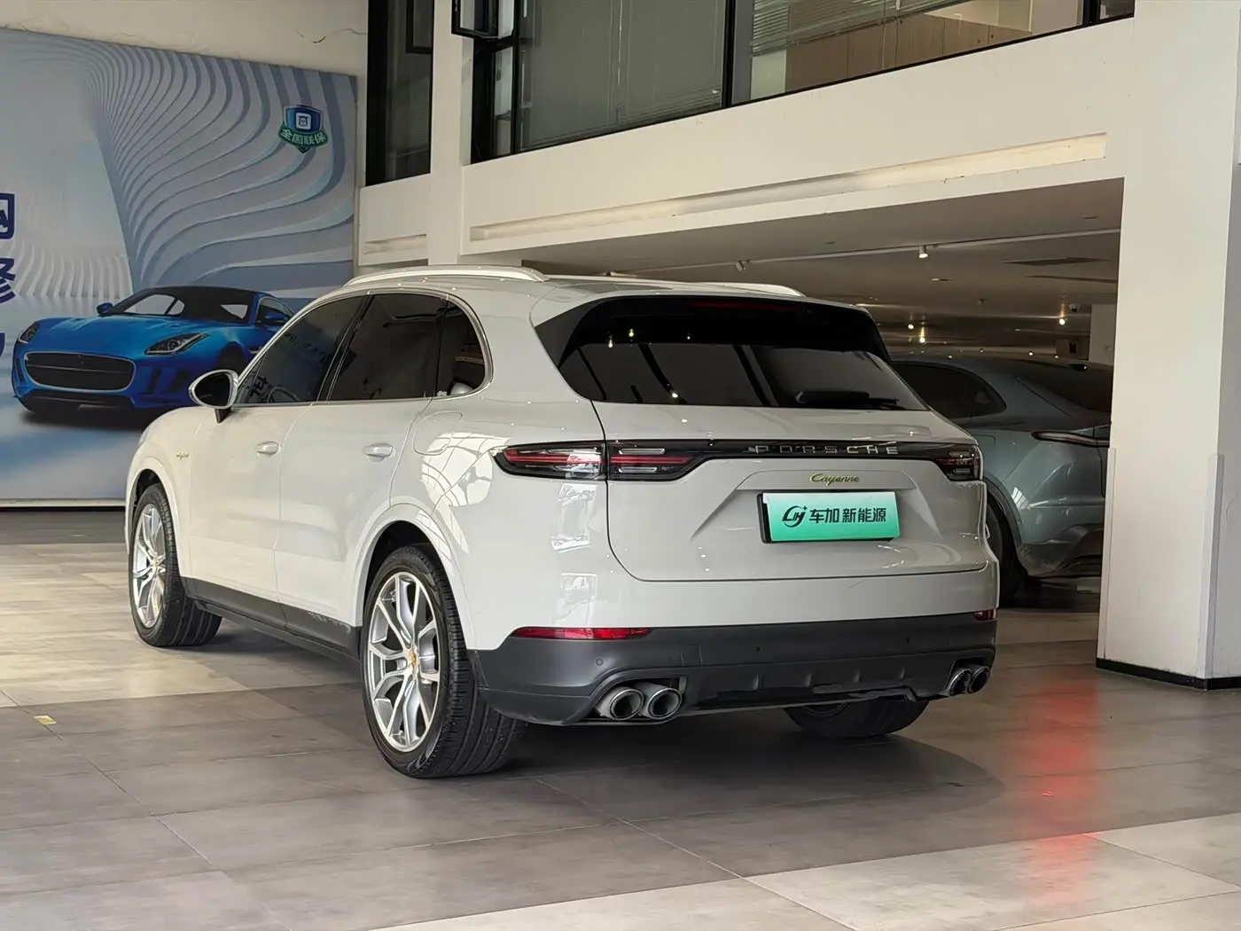 Porsche Cayenne New Energy 2023 — Photo 9/9
