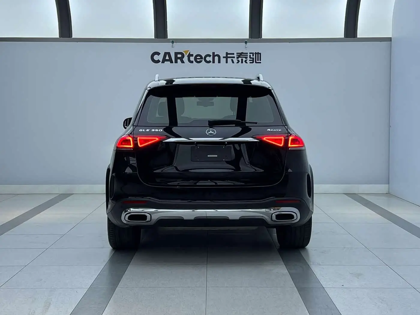 Mercedes-Benz GLE 2023 — Фото 3/9