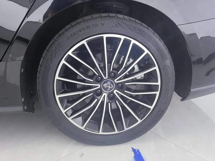 BYD Han 2022 — Photo 6/16