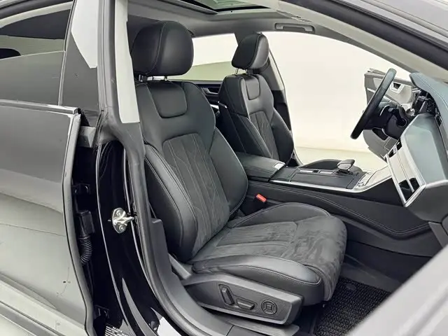 Audi A7L 2024 — Photo 12/14