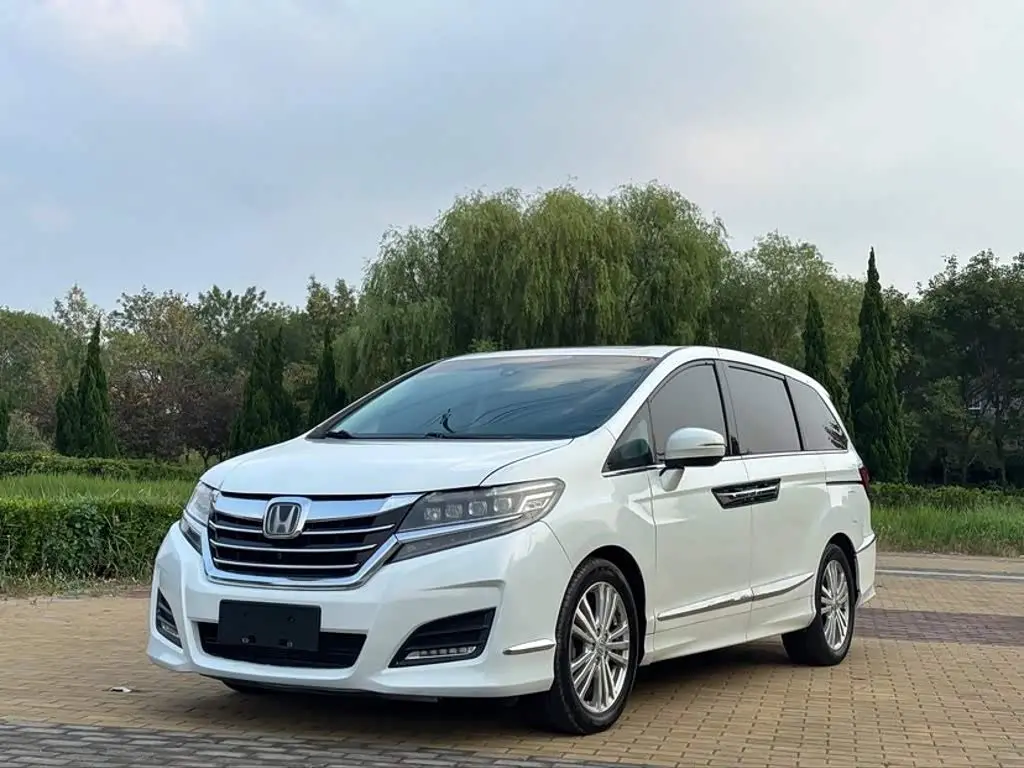 Honda Elysion 2019 — Photo 1/9