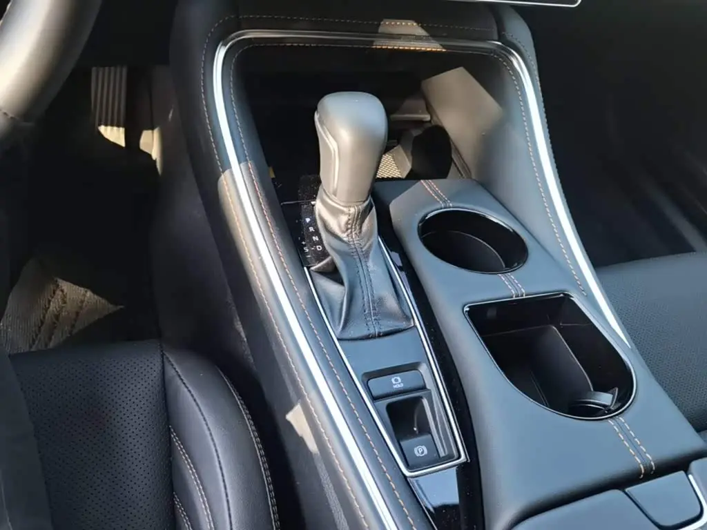 Toyota Avalon 2025 — ფოტო 14/20