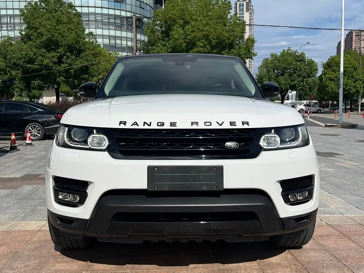 Land Rover Range Rover Sport 2015 — Photo 2/18