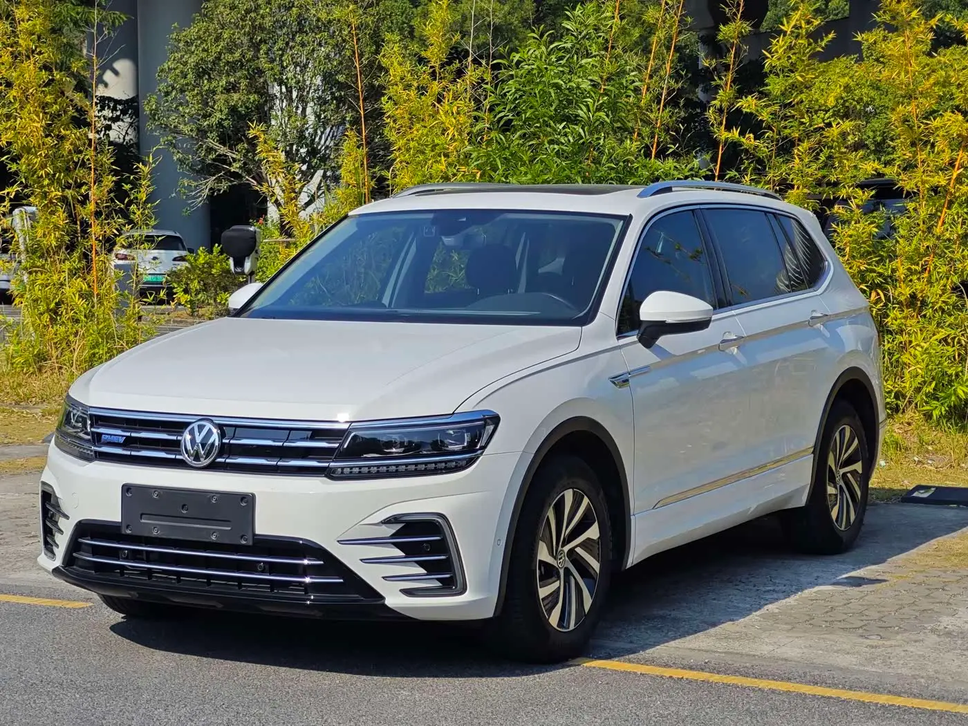Volkswagen Tiguan L PHEV 2020 — Şəkil 1/17