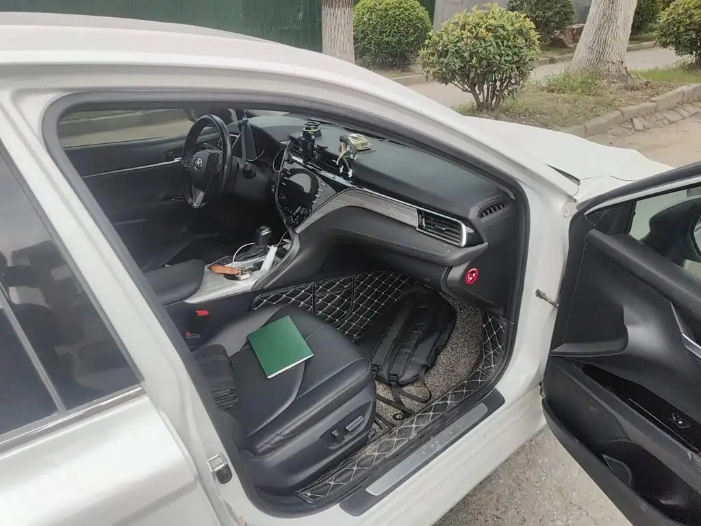 Toyota Camry 2018 — Photo 20/20