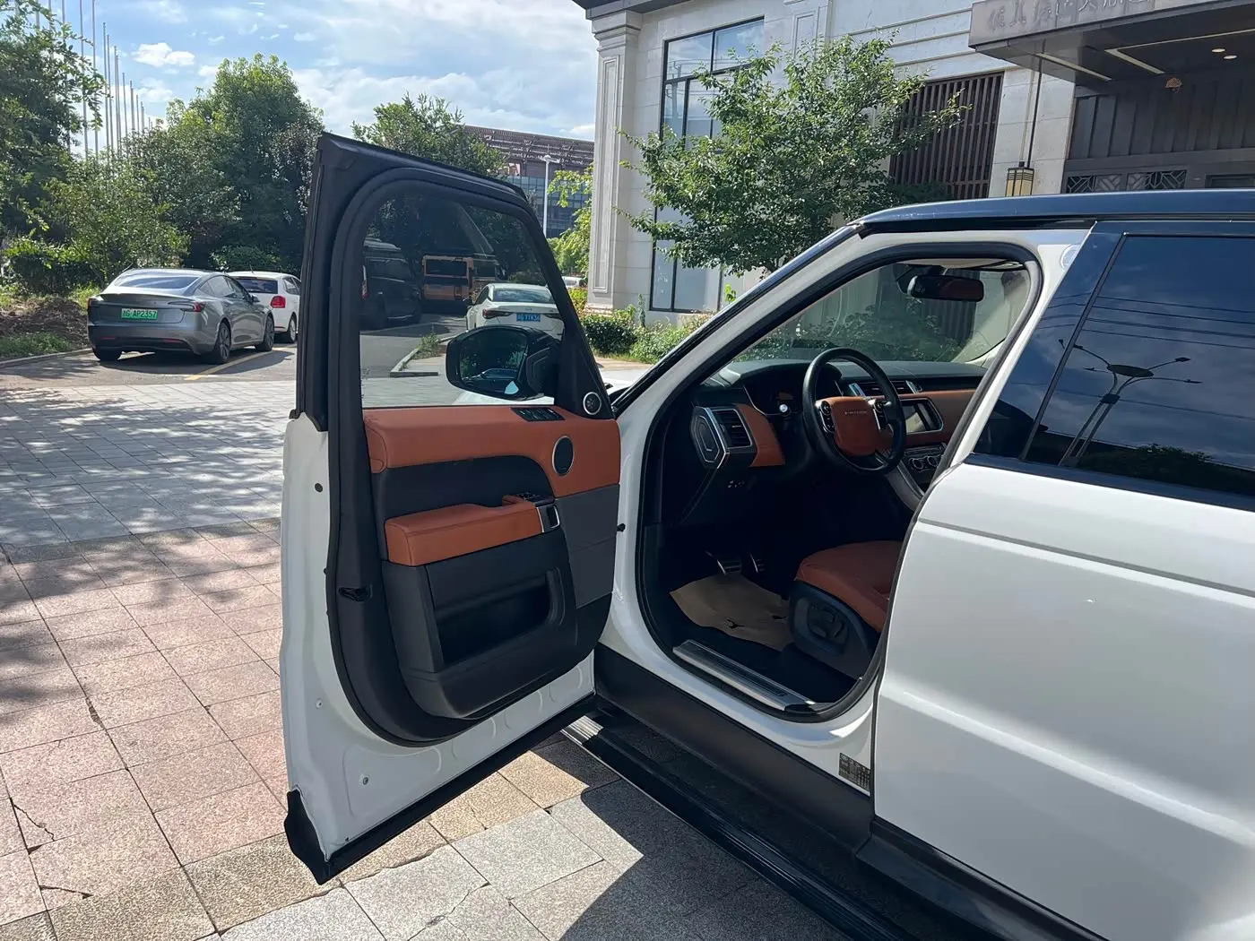 Land Rover Range Rover Sport 2015 — Photo 5/18