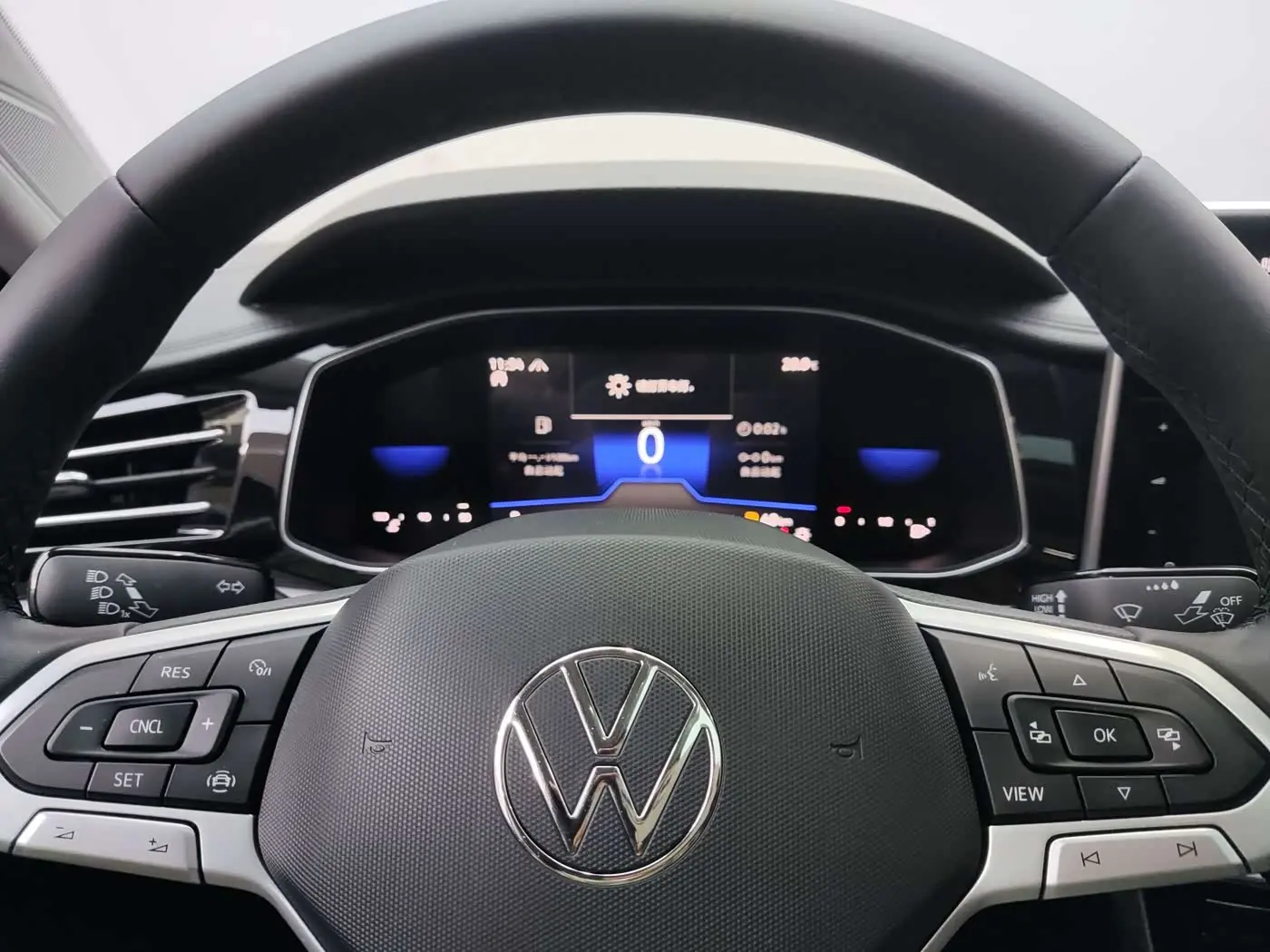 Volkswagen Sagitar 2022 — Photo 18/19