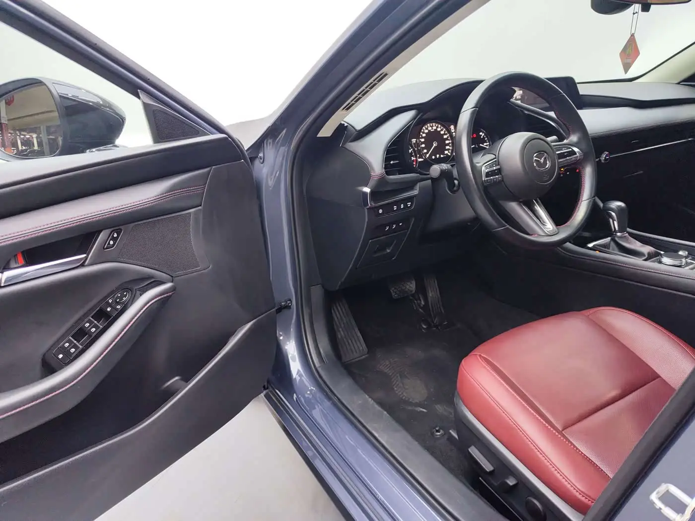 Mazda Mazda3 Axela 2022 — Şəkil 10/19