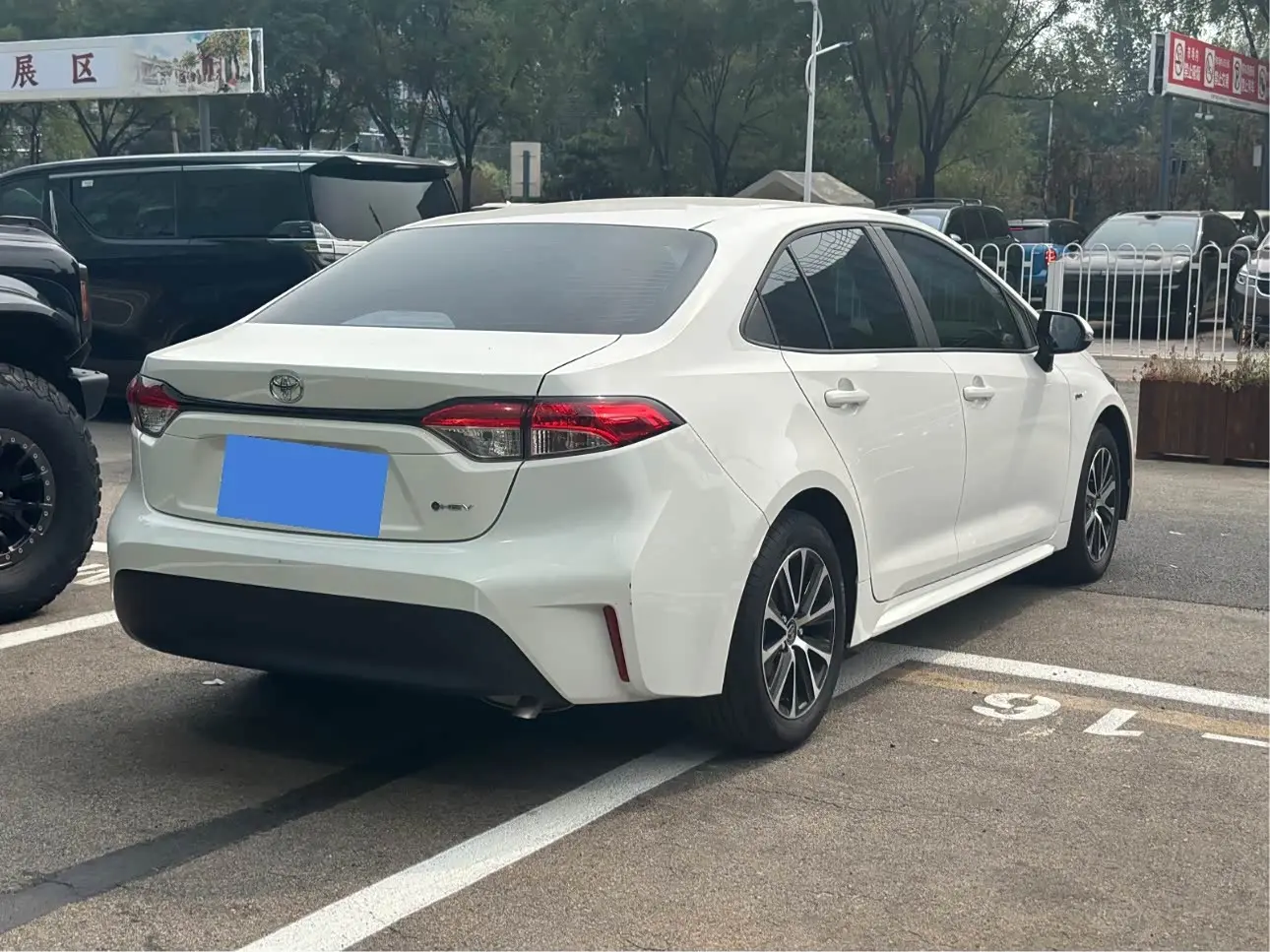 Toyota Levin 2025 — Photo 4/11