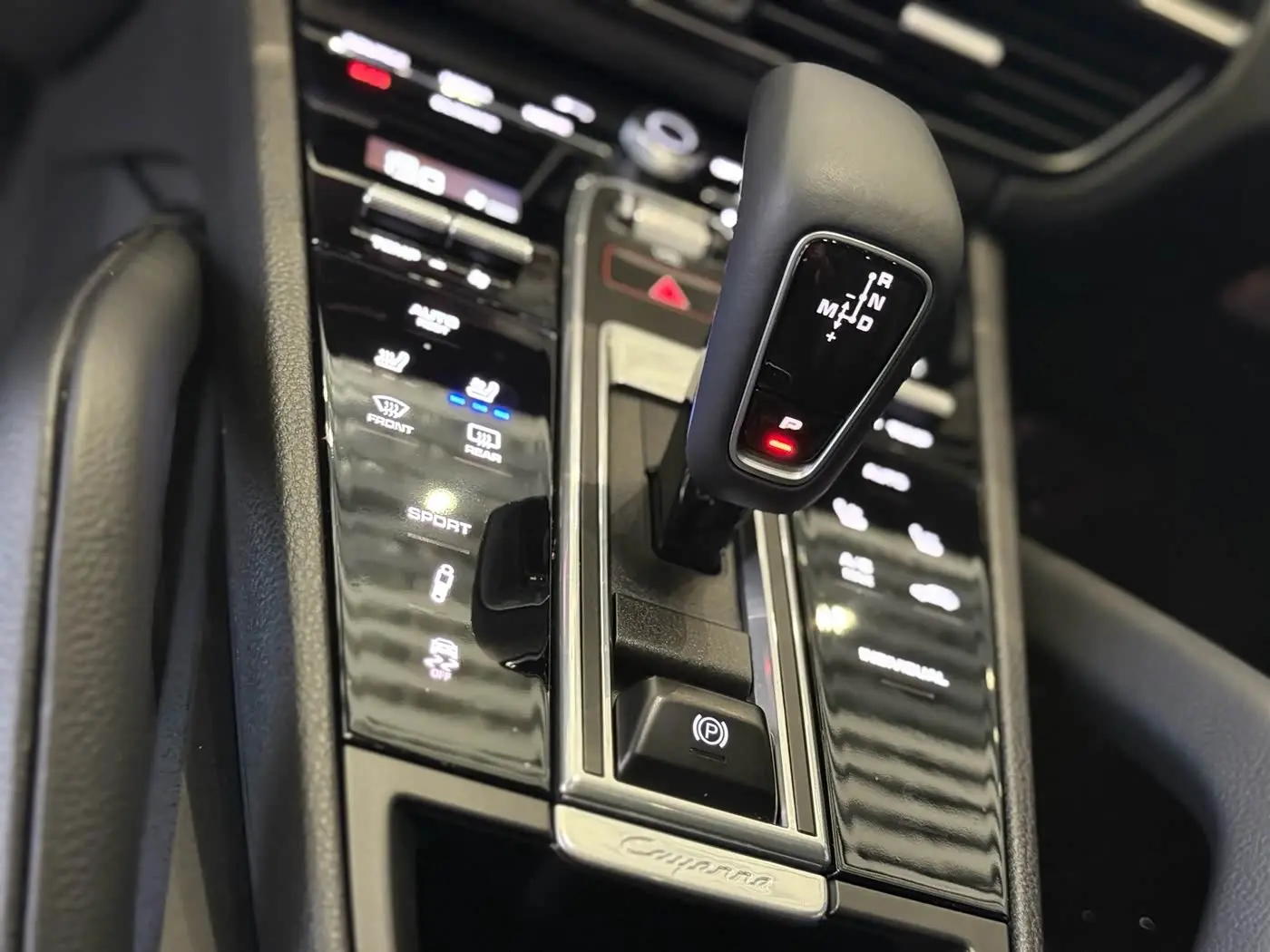 Porsche Cayenne 2019 — Фото 9/11