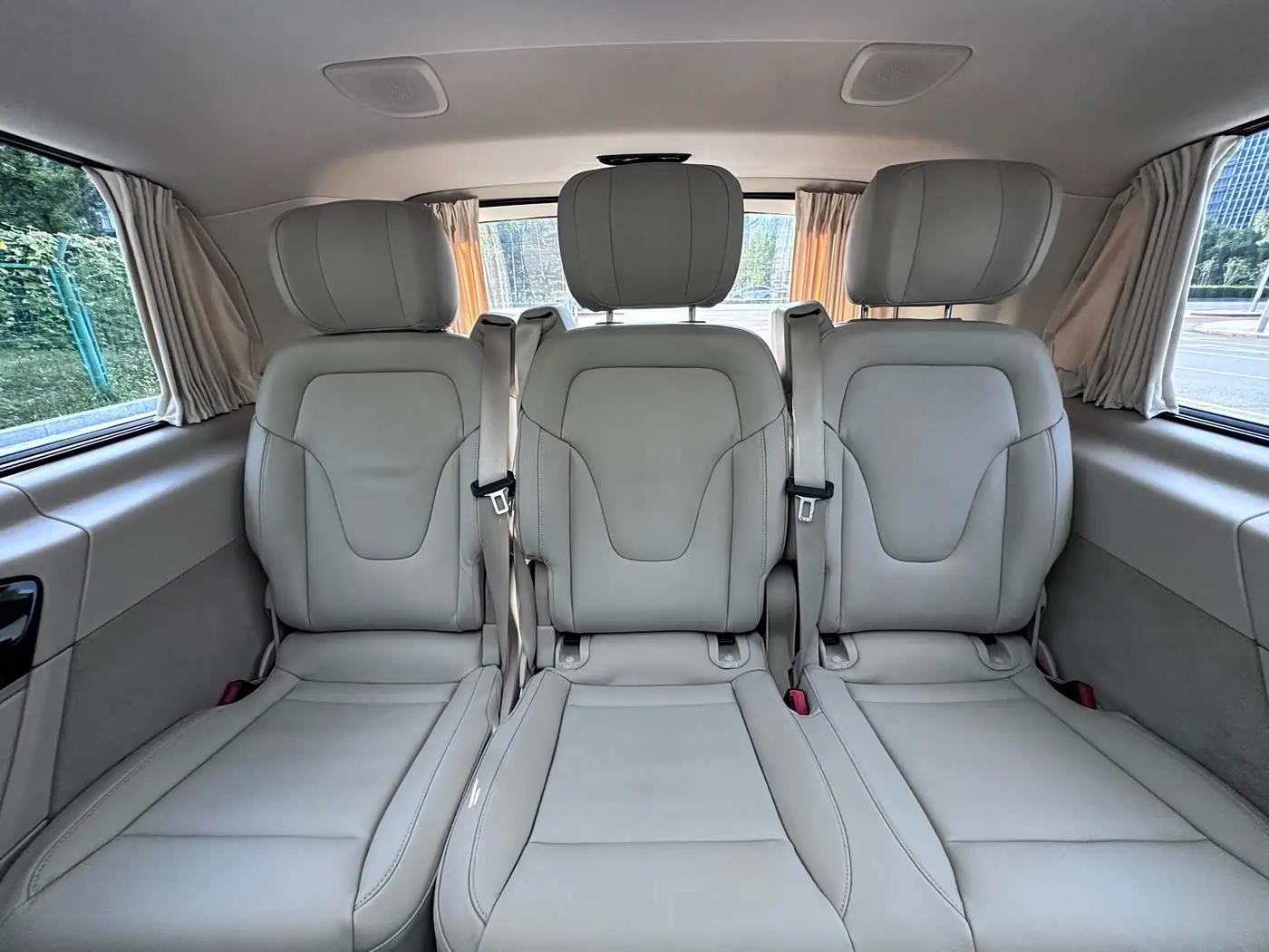 Mercedes-Benz V-Class 2017 — Фото 16/20