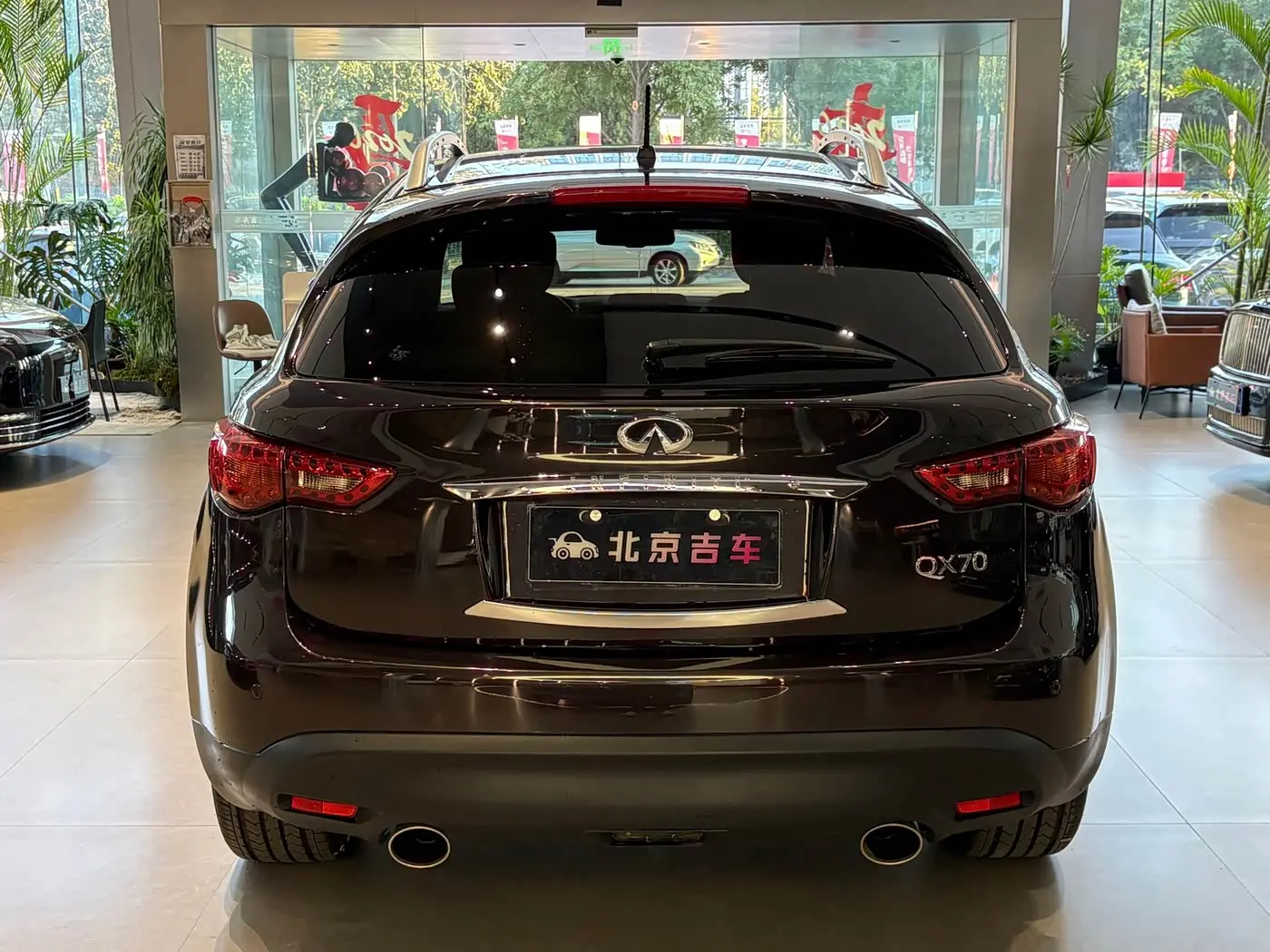 Infiniti QX70 2015 — Фото 20/20