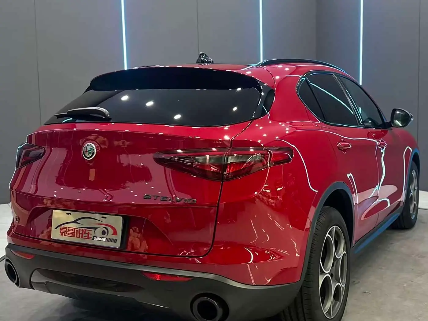 Alfa Romeo Stelvio 2021 — Фото 6/12
