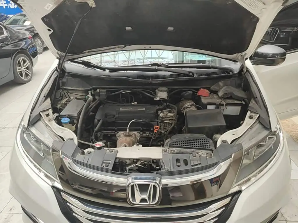 Honda Odyssey 2018 — Фото 20/20