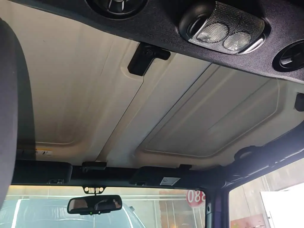 Jeep Wrangler 2017 — Photo 18/20
