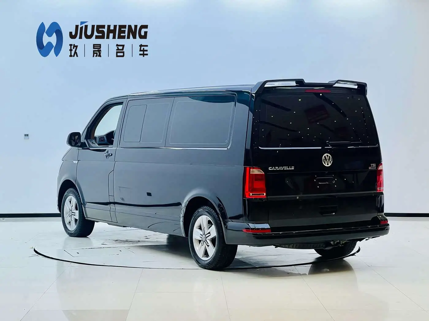 Volkswagen Caravelle 2018 — Photo 6/20