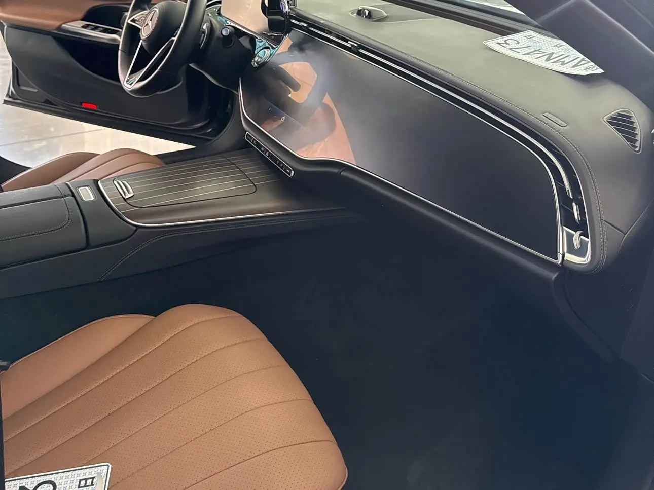 Mercedes-Benz E-Class 2024 — Photo 12/12
