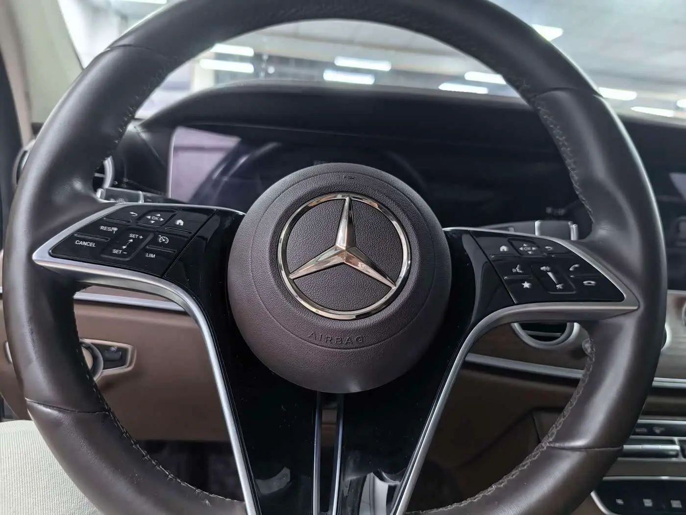 Mercedes-Benz E-Class 2022 — Фото 4/17