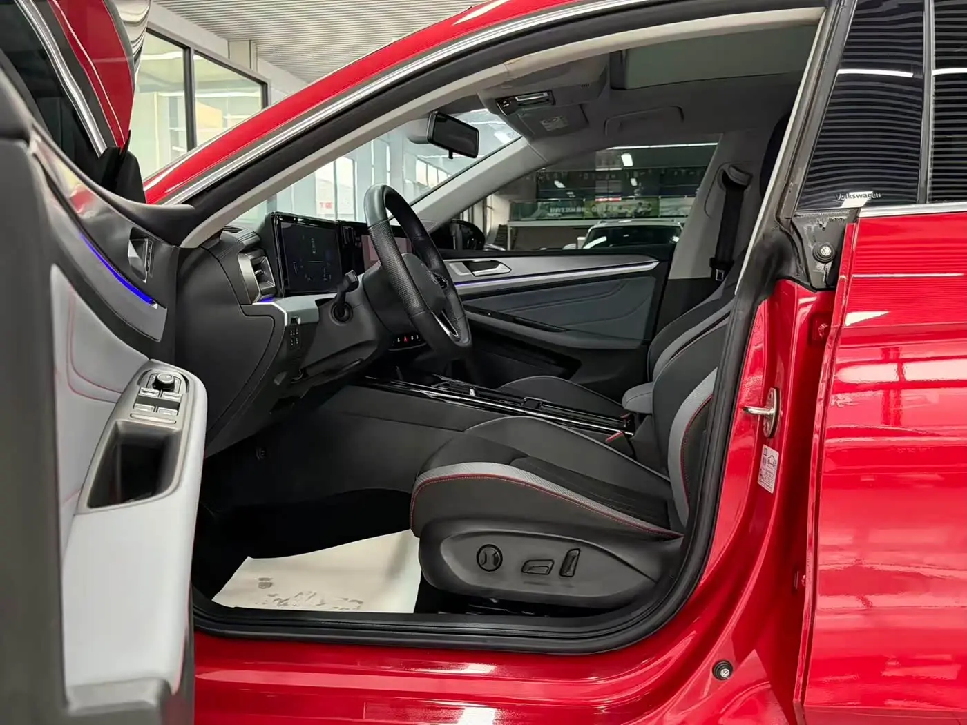 Volkswagen Lamando 2022 — ფოტო 5/12