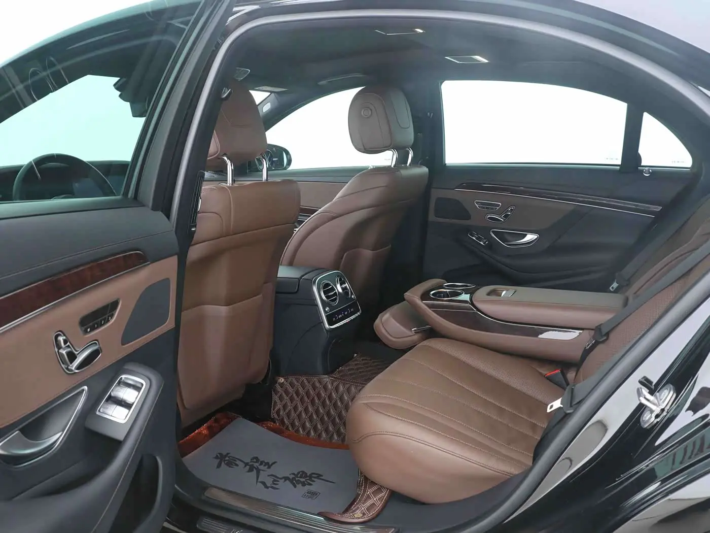 Mercedes-Benz S-Class 2020 — Фото 11/16