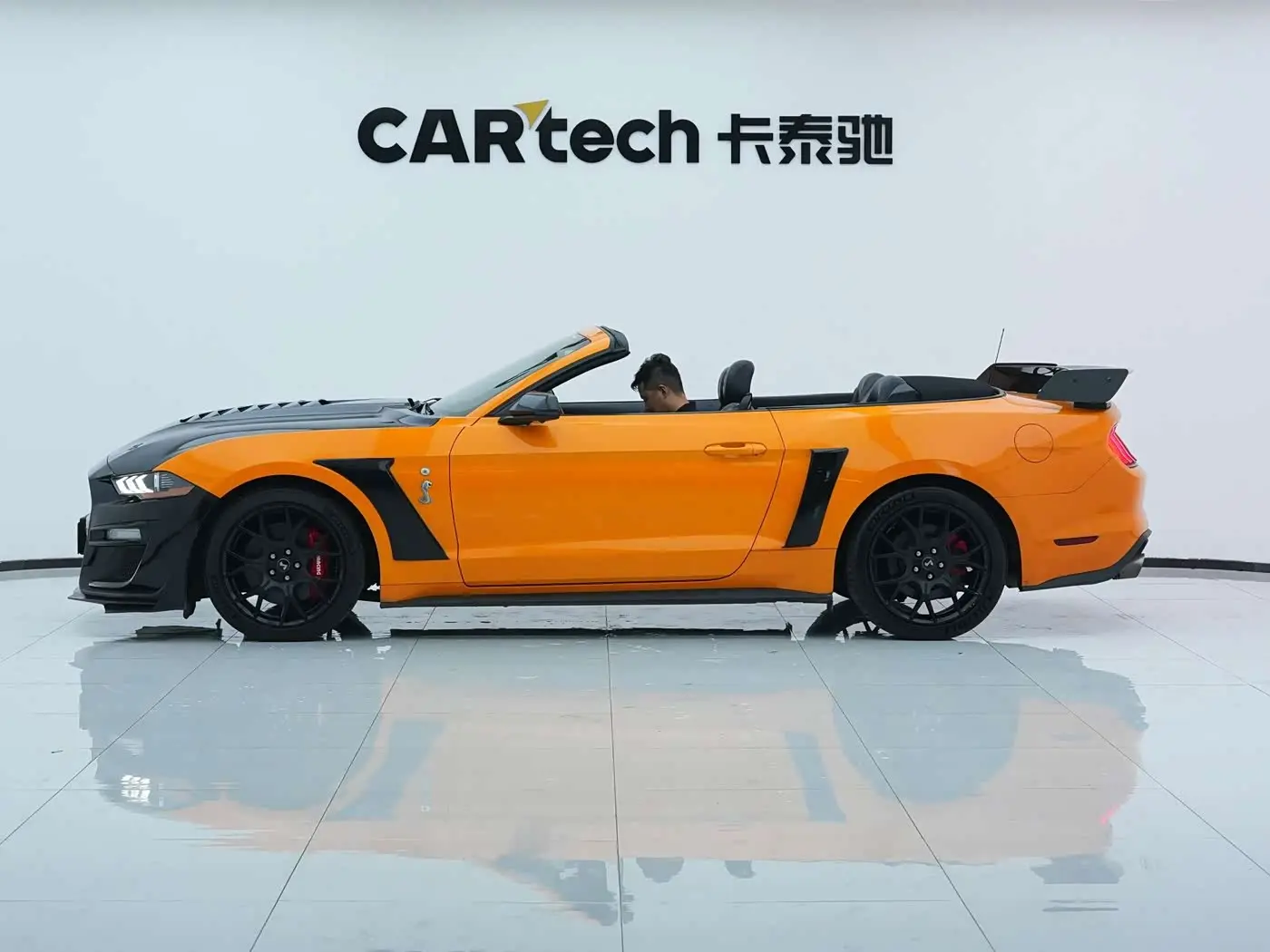 Ford Mustang 2019 — Şəkil 12/20