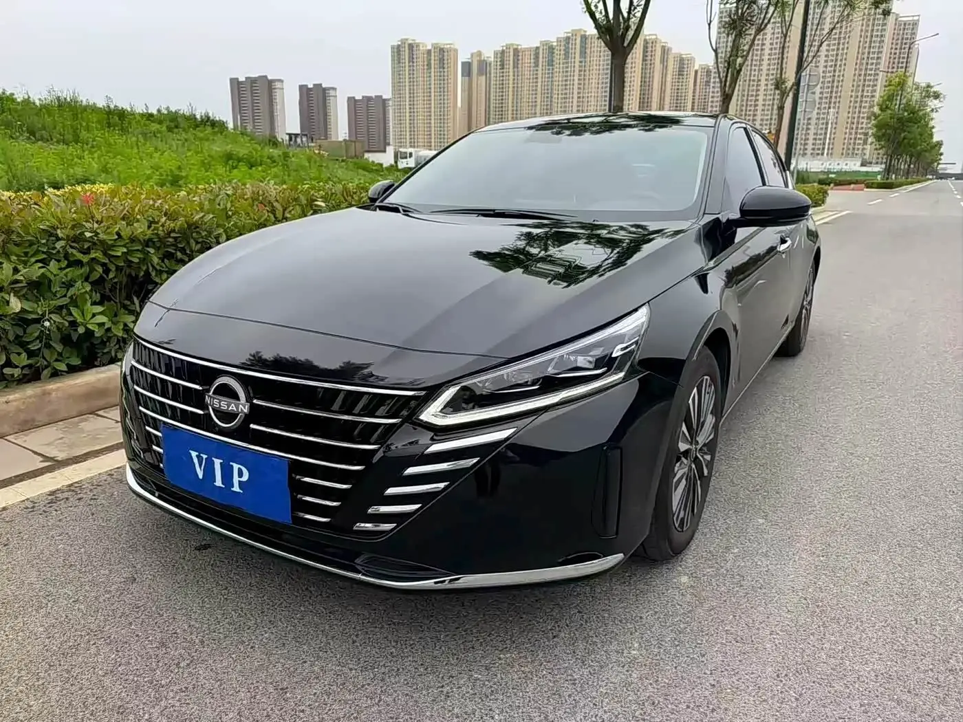 Nissan Teana 2024 — ფოტო 1/9