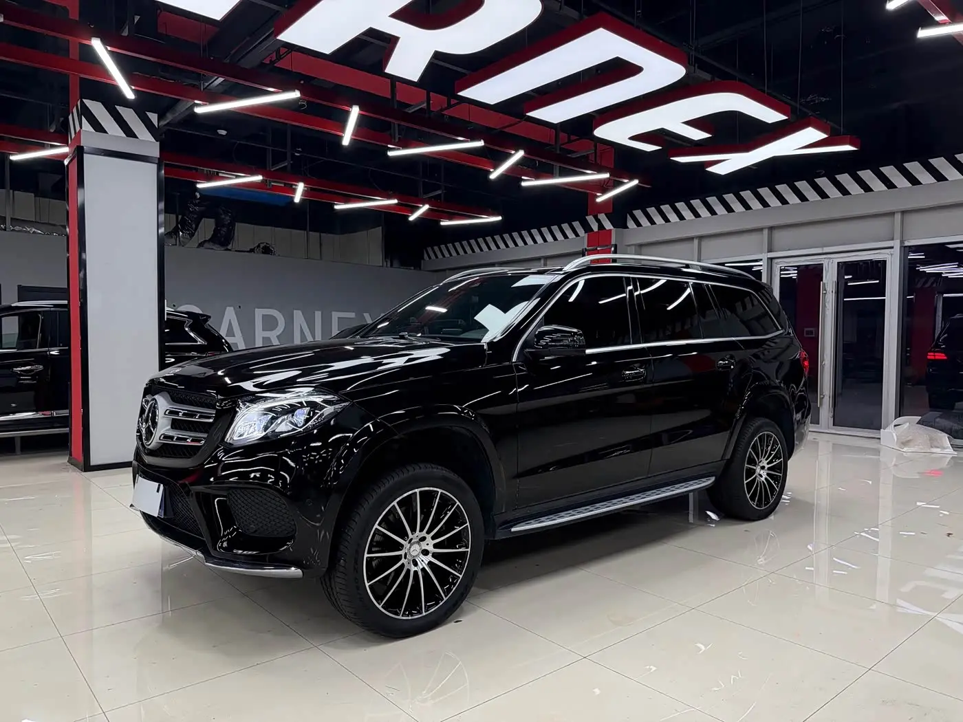 Mercedes-Benz GLS 2016 — Photo 1/20