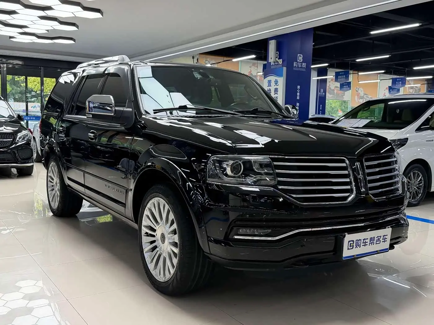 Lincoln Navigator 2017 — Photo 3/20