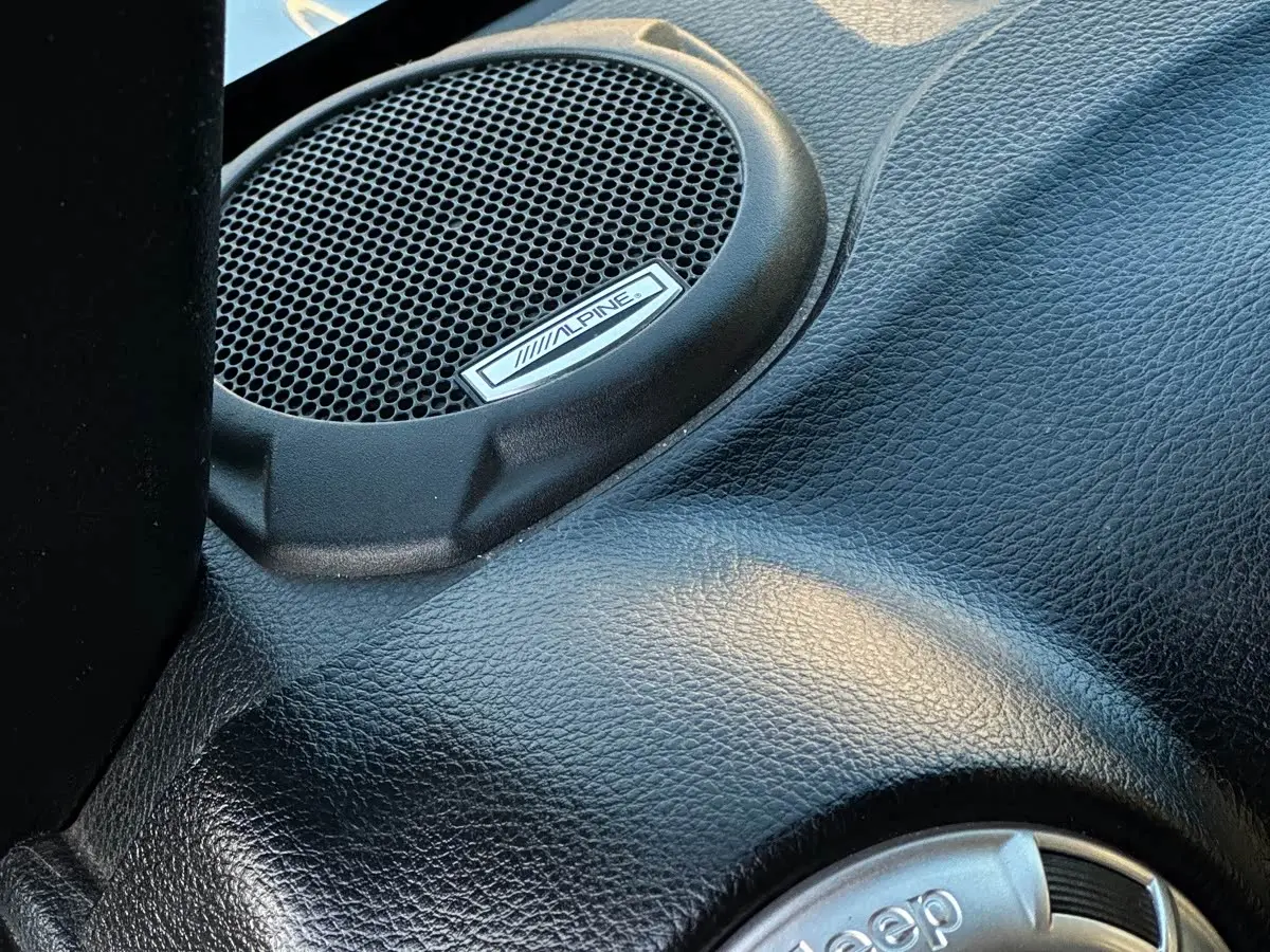 Jeep Wrangler 2018 — Фото 8/13