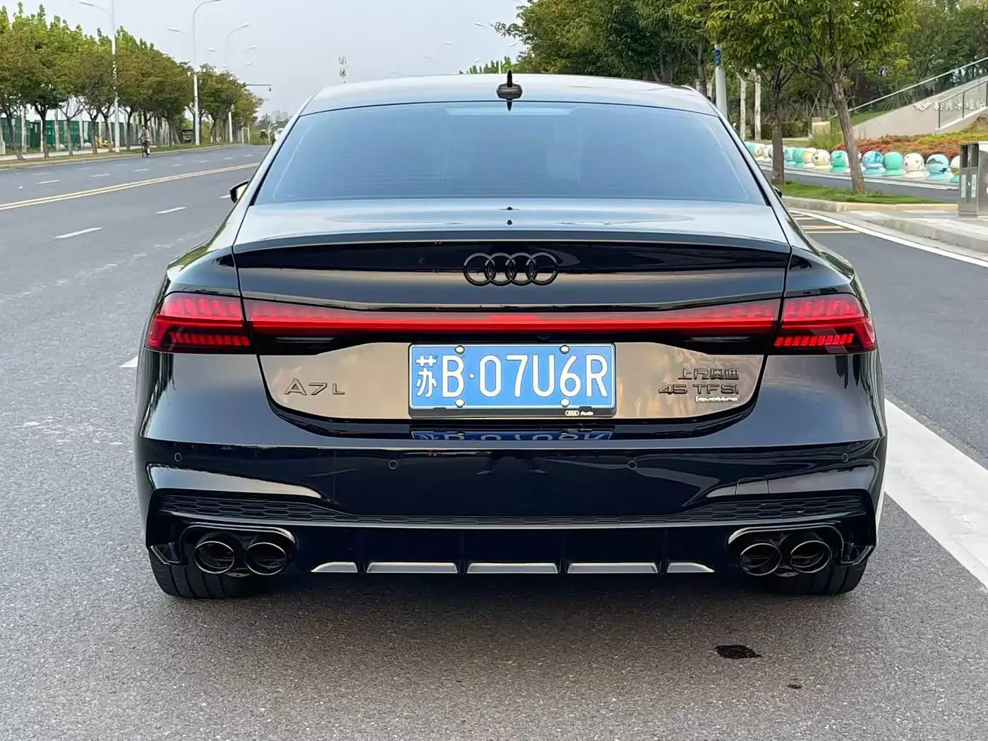 Audi A7L 2024 — Фото 8/9