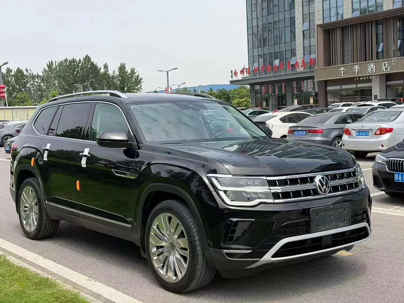 Volkswagen Teramont 2021 — ფოტო 3/13