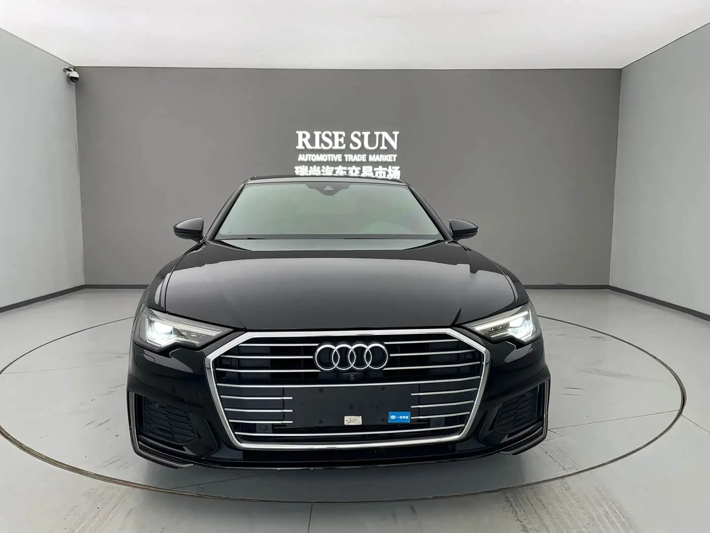 Audi A6L 2020 — Фото 2/20